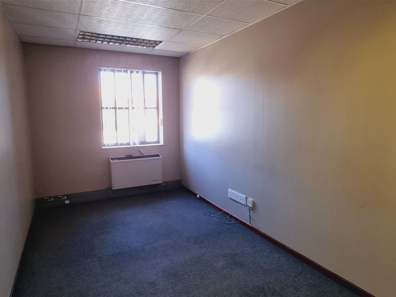 Office space to let in La Rocca Office Park Bryanston - Photo 8