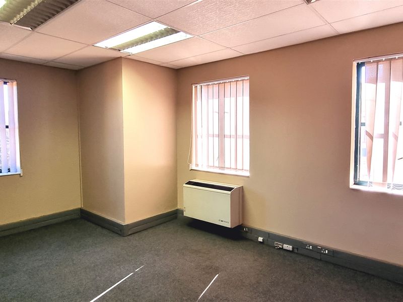 Office space to let in La Rocca Office Park Bryanston - Photo 4