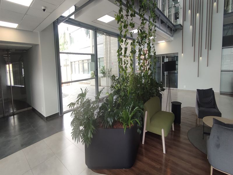 Offices to let in Illovo - Photo 3