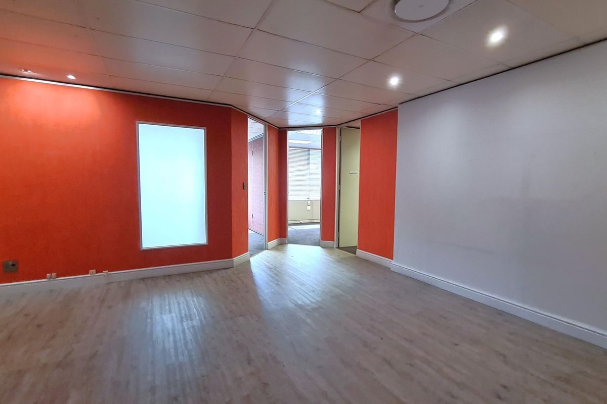 2 LONG STREET | CENTRAL & SECURE | AAA GRADE | CONVENIENT LOCATION - Photo 3