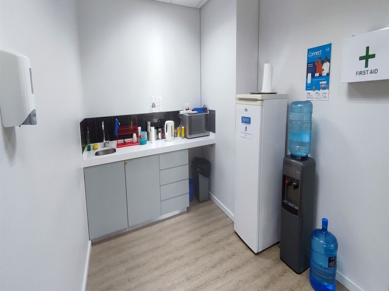 Offices to let in Illovo, Sandton - Photo 7