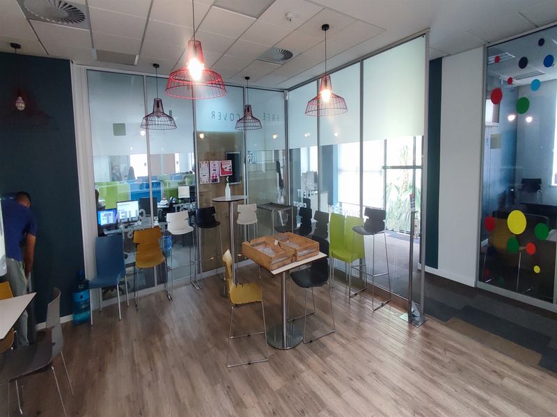 Offices to let in Illovo, Sandton - Photo 10