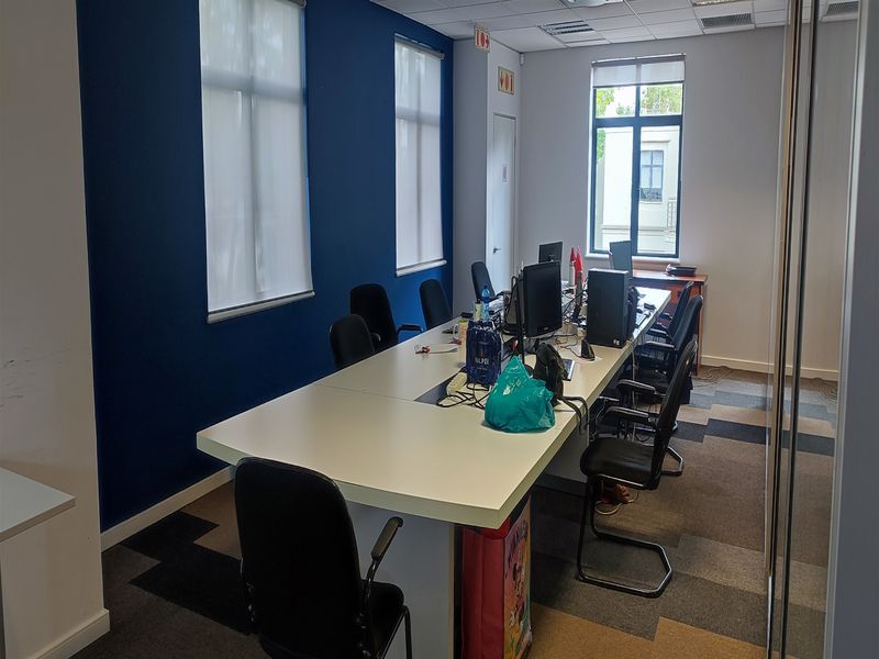 Offices to let in Illovo, Sandton - Photo 9