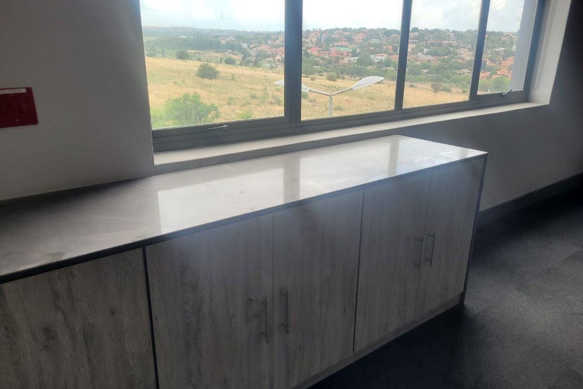 591m2 Office TO LET in Southdowns Ridge - Photo 4