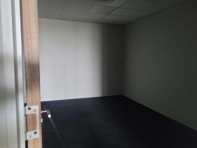 223m2 Office TO LET in Southdown Ridge - Photo 3