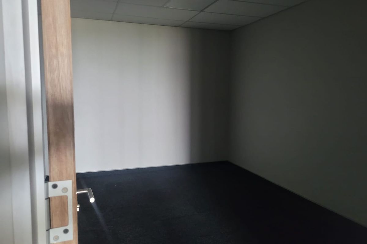 223m2 Office TO LET in Southdown Ridge - Photo 3