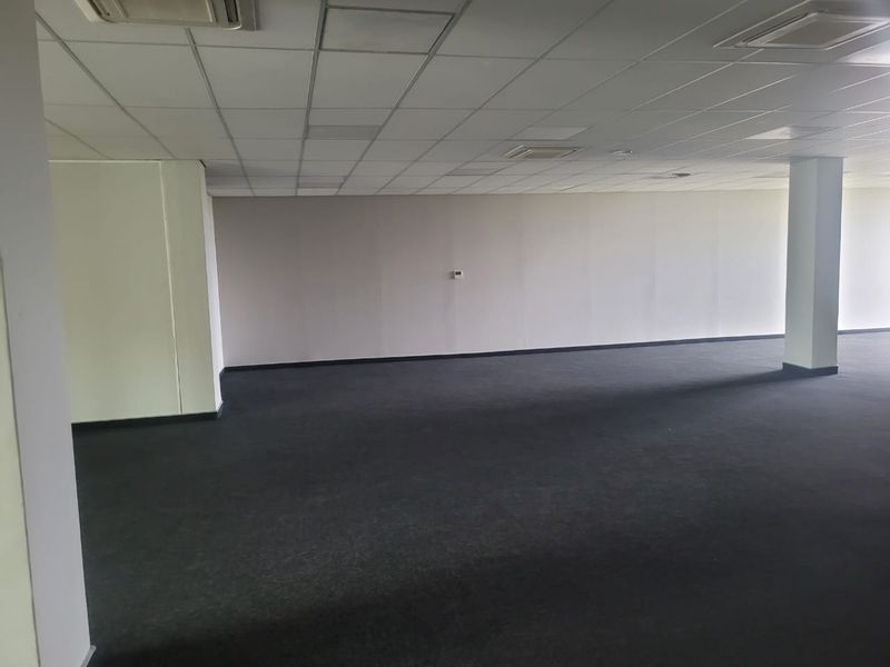 223m2 Office TO LET in Southdown Ridge - Photo 5
