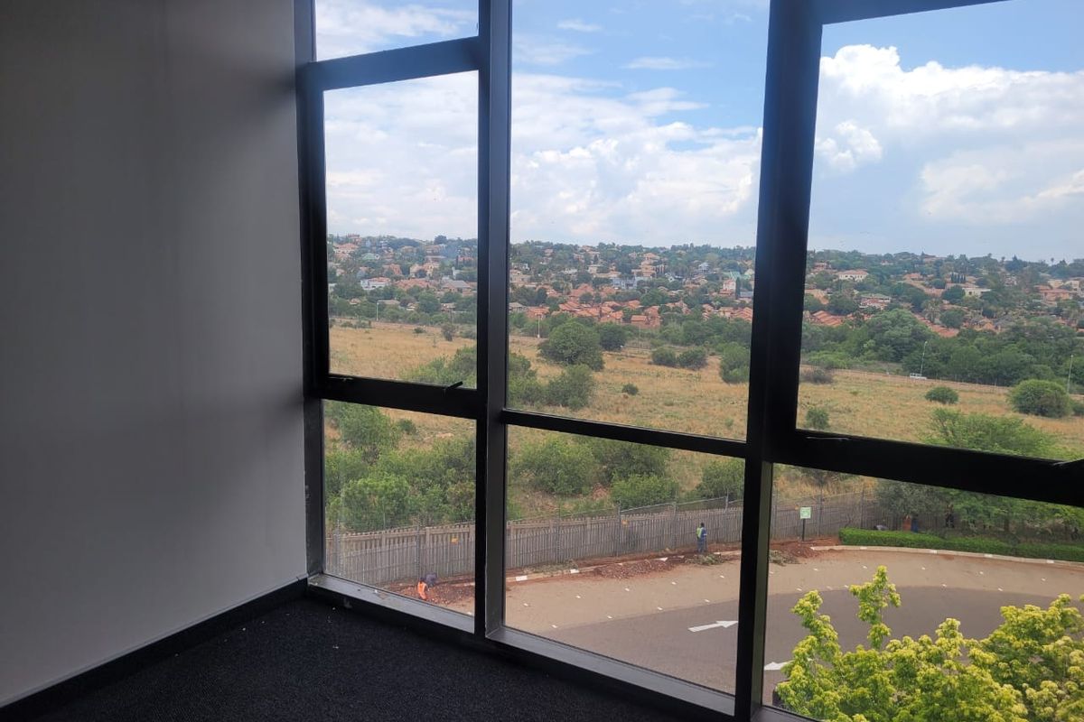 223m2 Office TO LET in Southdown Ridge - Photo 4