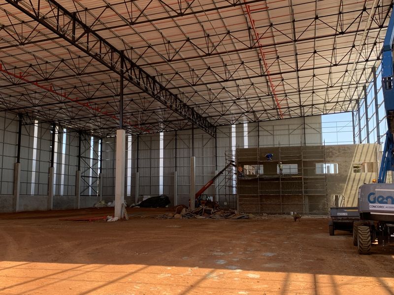 Warehouse to let in Pomona - Photo 9