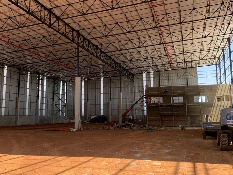 Warehouse to let in Pomona - Photo 10