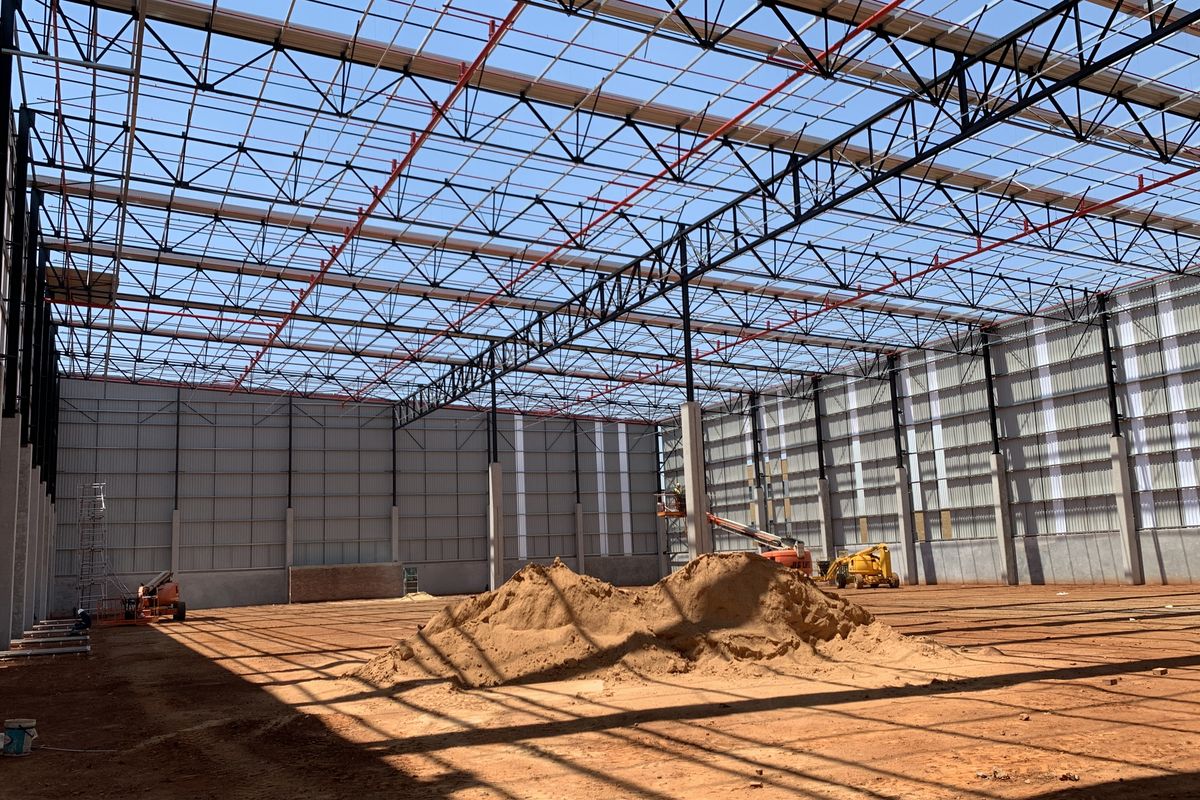 Warehouse to let in Pomona - Photo 3