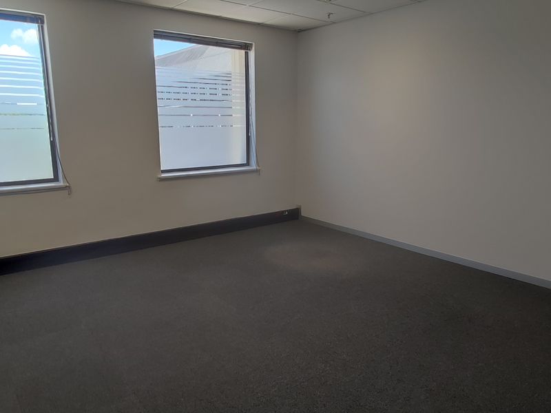 Office space to let in Rosebank - Photo 10