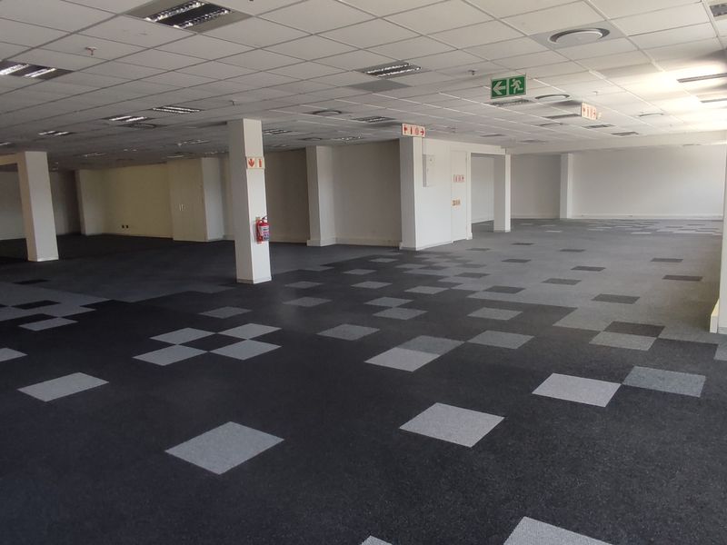 Office space to let in Rosebank - Photo 9