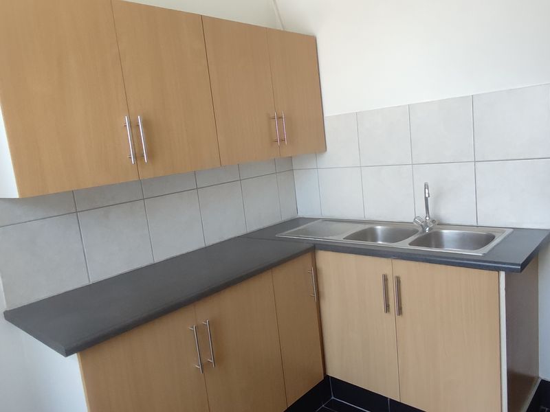 Office space to let in Rosebank - Photo 8