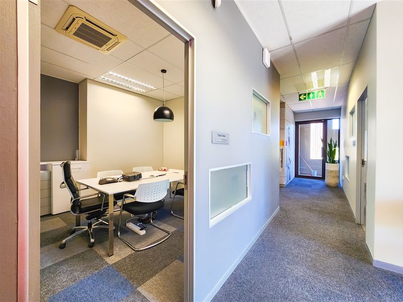 155m2 Ground Floor Office to Let in Cedar Tree Office Park - Photo 2