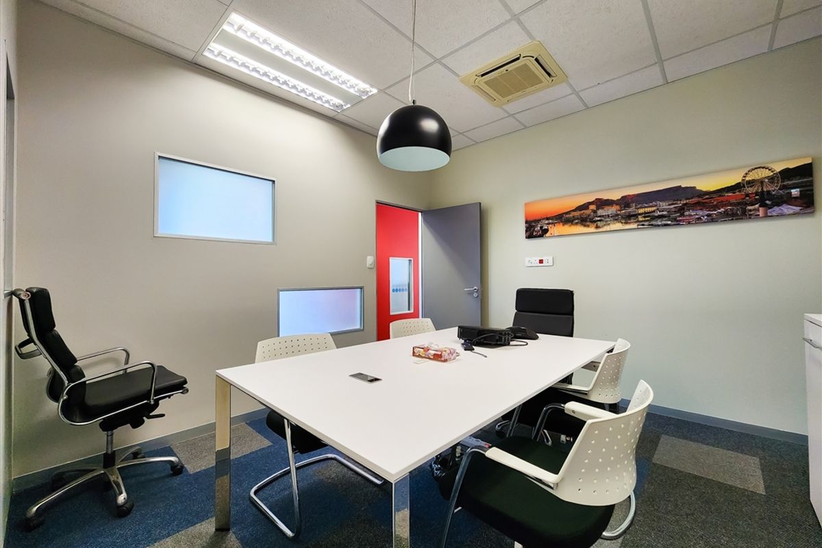 155m2 Ground Floor Office to Let in Cedar Tree Office Park - Photo 3