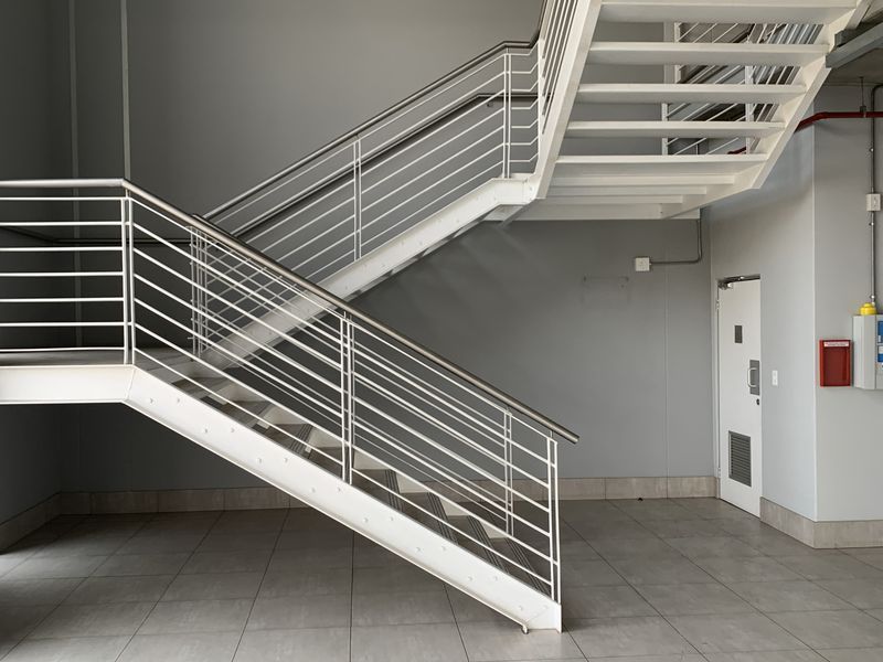 Warehouse to let in Pomona - Photo 7