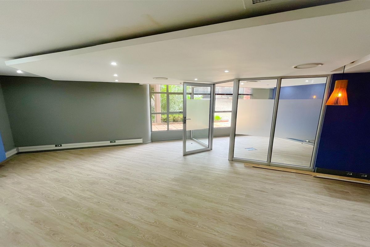 Office space to let in Parktown - Photo 3