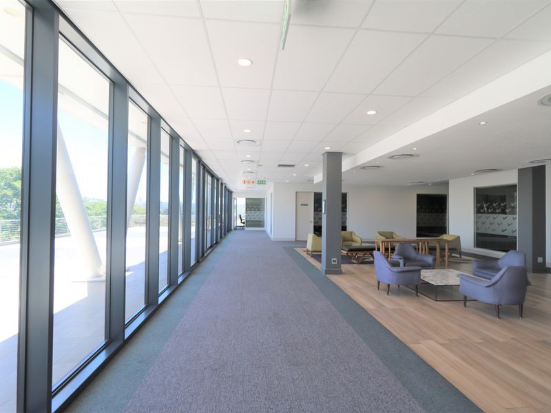 Furnished office space to let on the 1st floor of the Jindal building in Bryanston - Photo 2