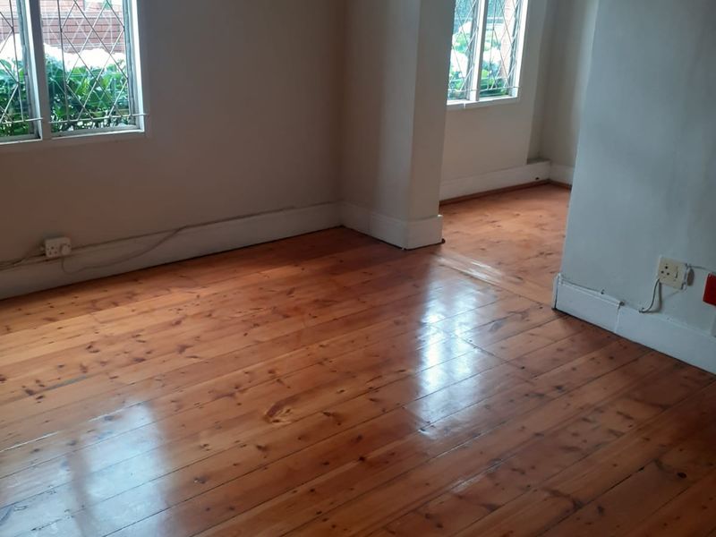 180sqm Office for rent at R19800-00 per month plus Vat - Photo 5