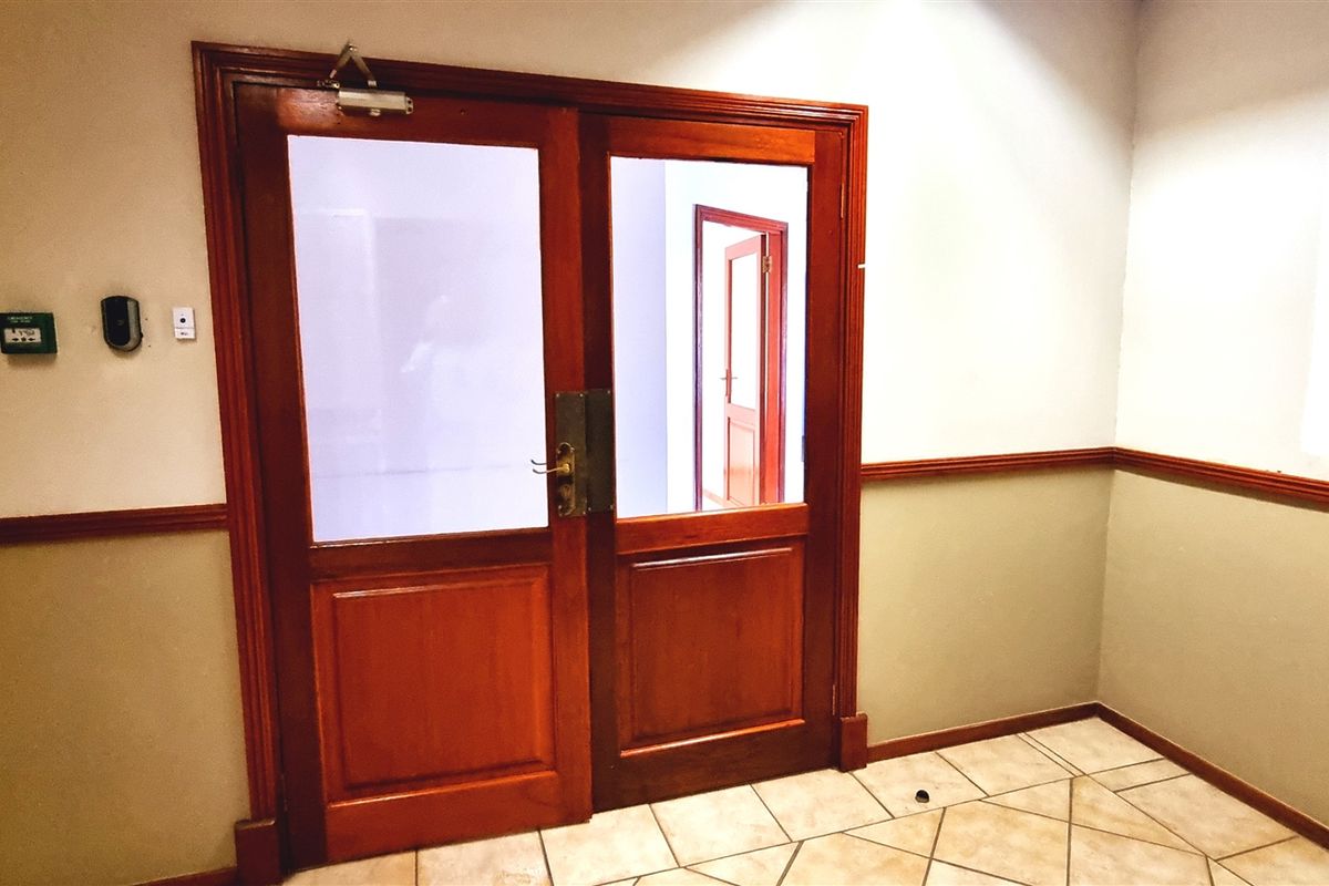 Office space to let on the 1st floor of Block D in La Rocca Office Park Bryanston - Photo 2