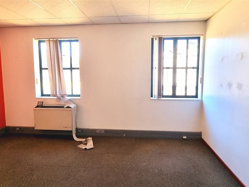 Office space to let on the 1st floor of Block D in La Rocca Office Park Bryanston - Photo 7