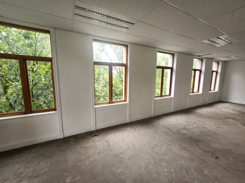 Office space to let in Strathavon, Sandton - Photo 7