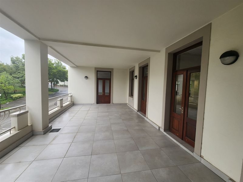 Office space to let in Strathavon, Sandton - Photo 8