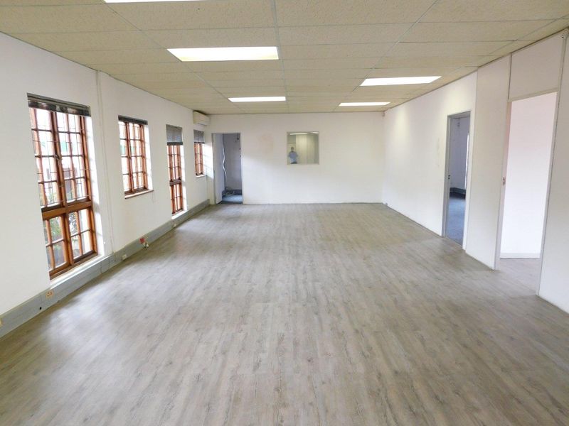 Move In Ready Ground Floor Offices To Rent Or To Purchase. - Photo 10