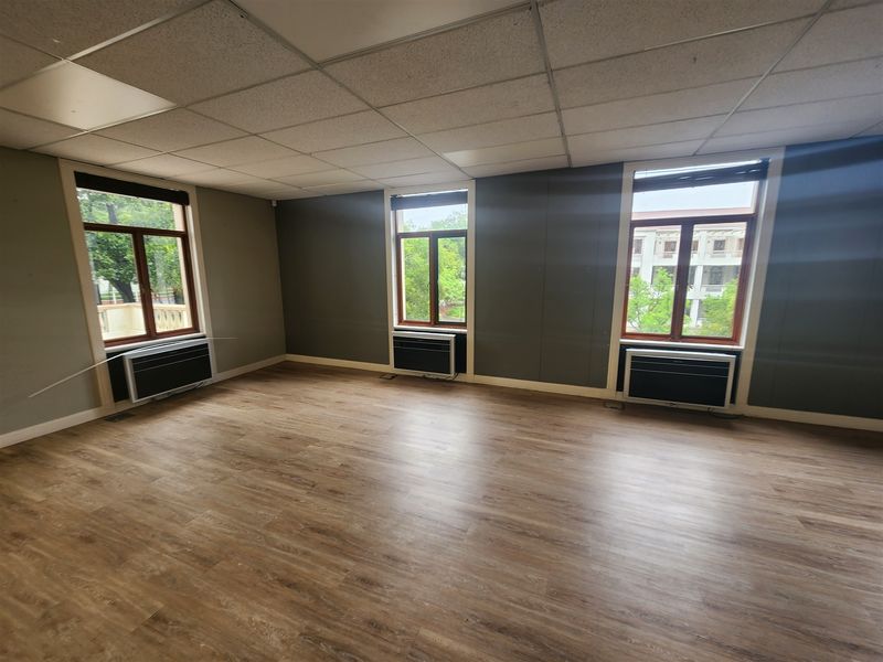 Office space to let in Strathavon, Sandton - Photo 8