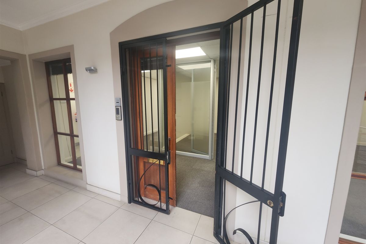 Office space to let in Strathavon, Sandton - Photo 3