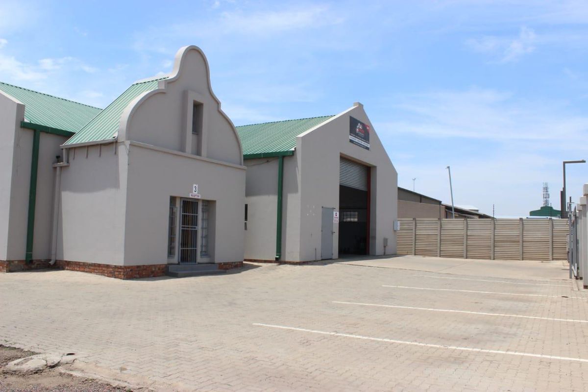 Commercial property for sale in Vanderbijlpark NW7. - Photo 2
