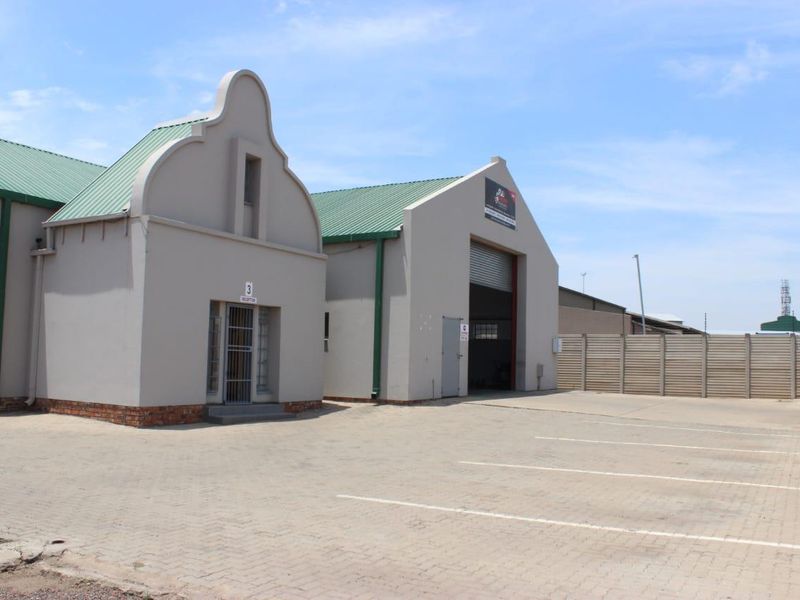 Commercial property for sale in Vanderbijlpark NW7. - Photo 2