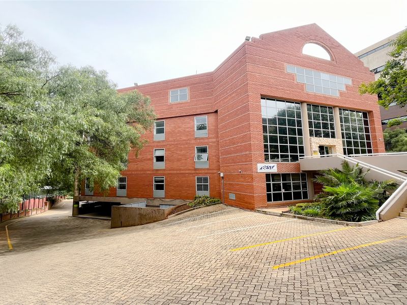 Office space to let in Parktown - Photo 8