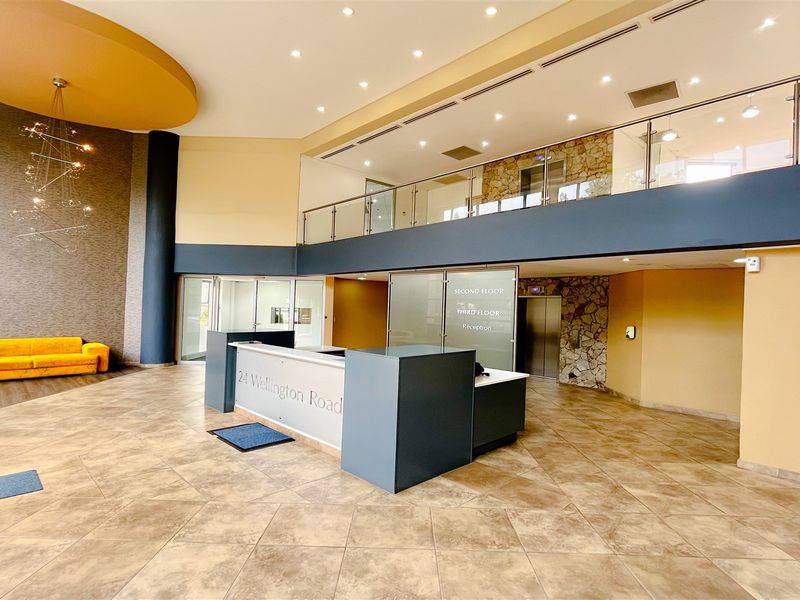 Office space to let in Parktown - Photo 7