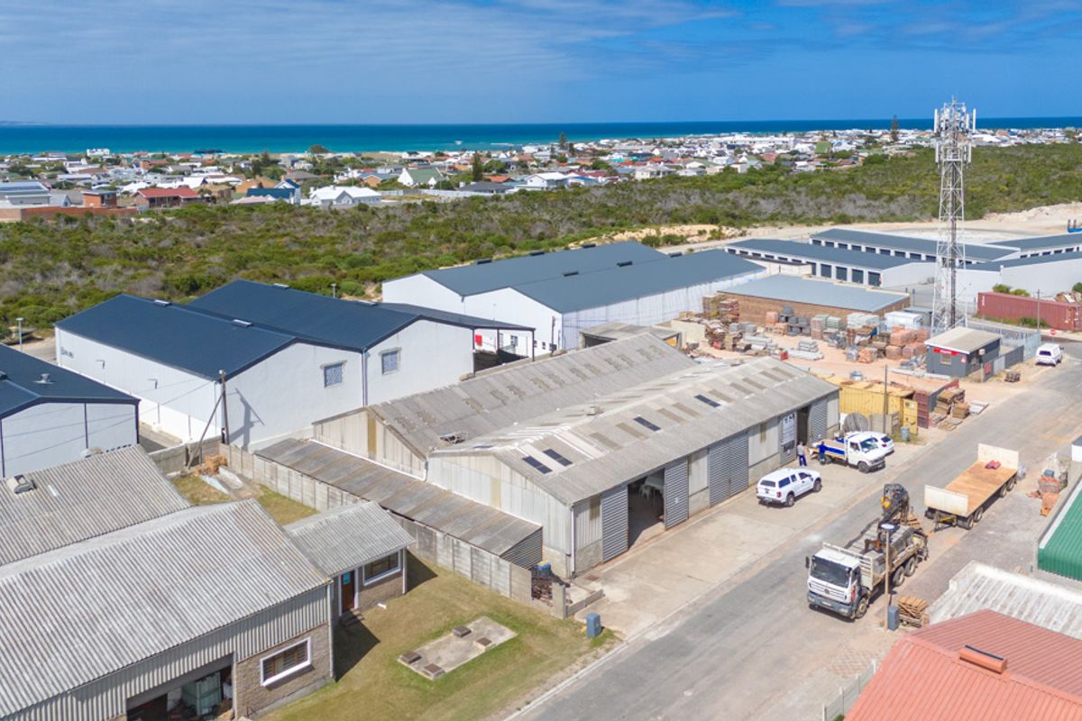 Prime positioned industrial unit - Photo 3