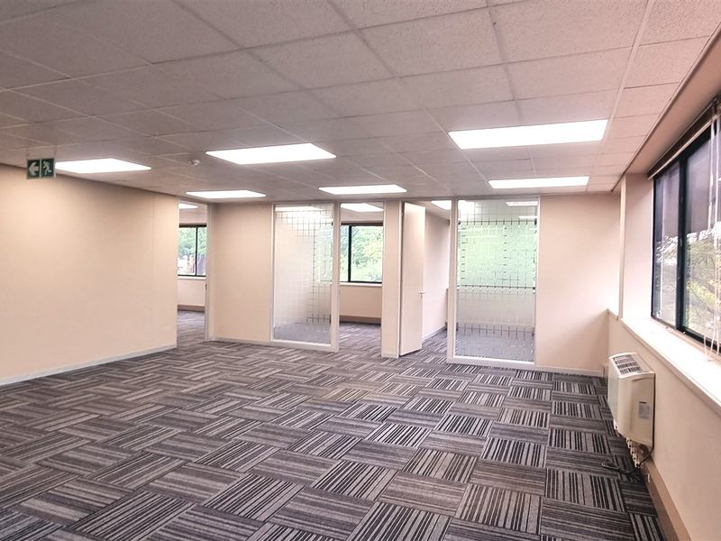 Office space to let in The Woodlands Office Park - Photo 6