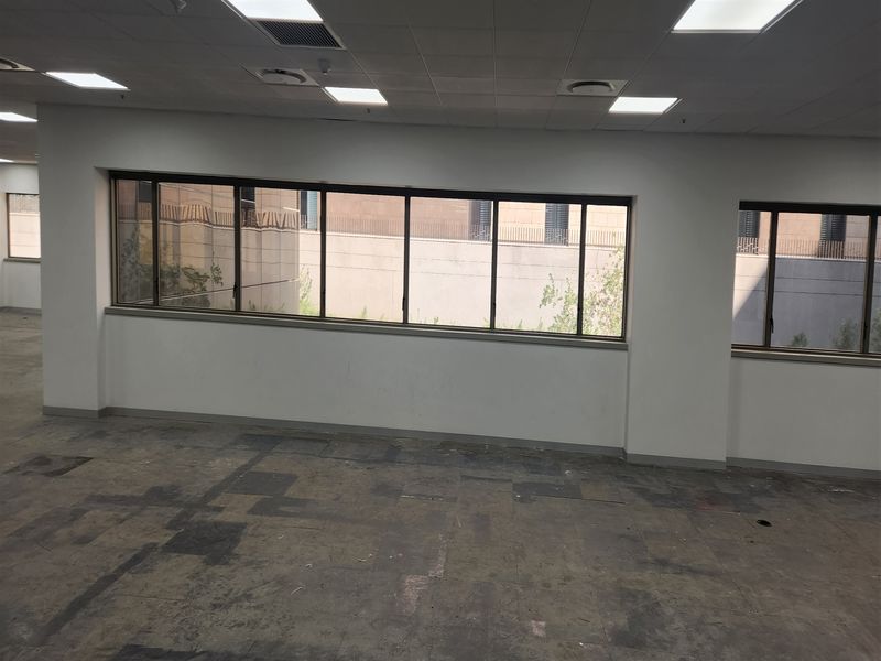 Offices to let in Sandhurst, Sandton - Photo 8