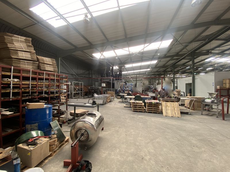 3,189m2 Warehouse with Offices | 630 Amps Power for sale or lease - Photo 5