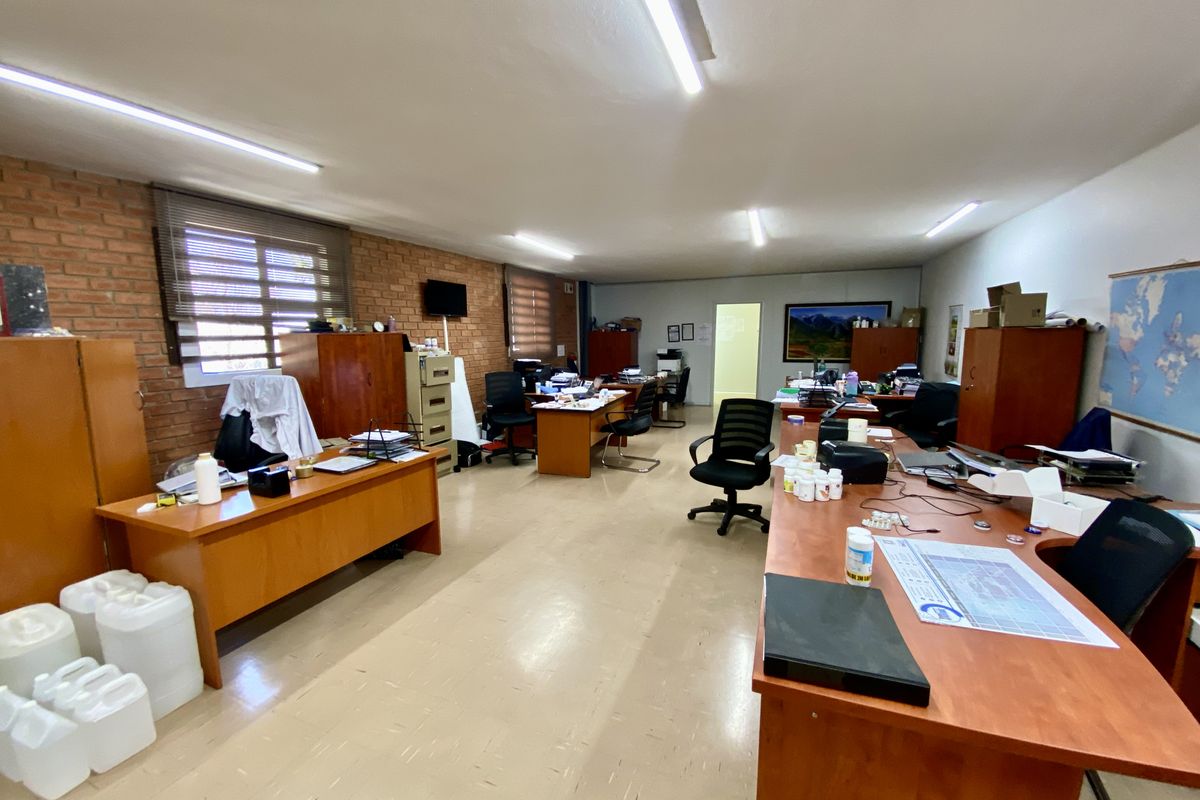 3,189m2 Warehouse with Offices | 630 Amps Power for sale or lease - Photo 2