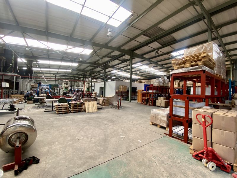 3,189m2 Warehouse with Offices | 630 Amps Power for sale or lease - Photo 4