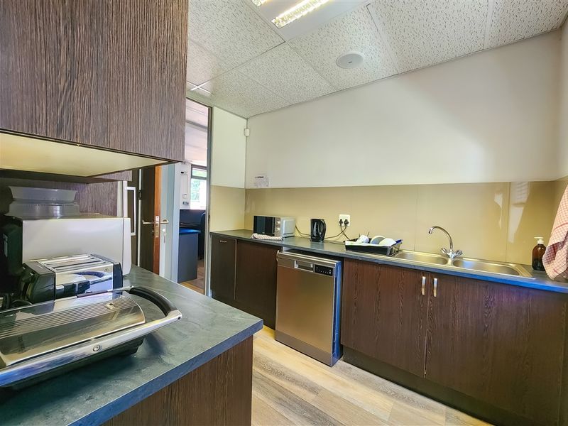 Freestanding Building For Sale in Fourways - Photo 10