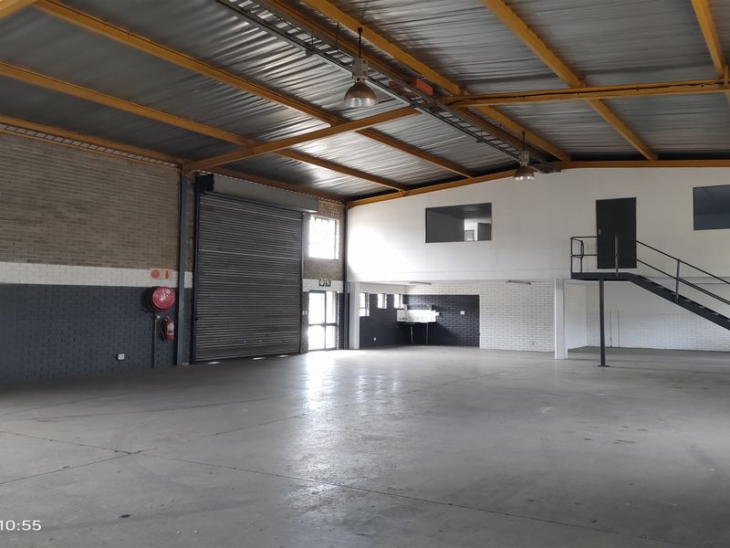 346m2  Warehouse  - TO LEASE - Photo 6