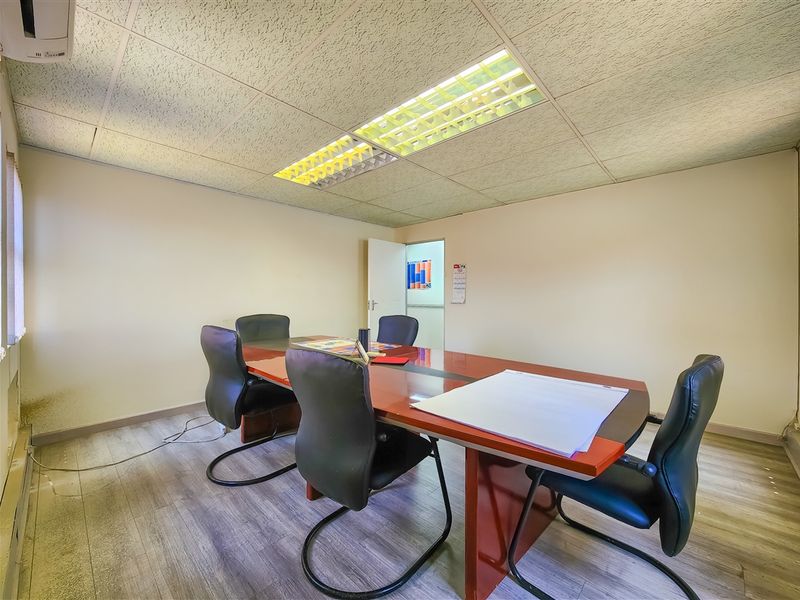 Ground Floor Office to Let in Allen's Nek - Photo 10