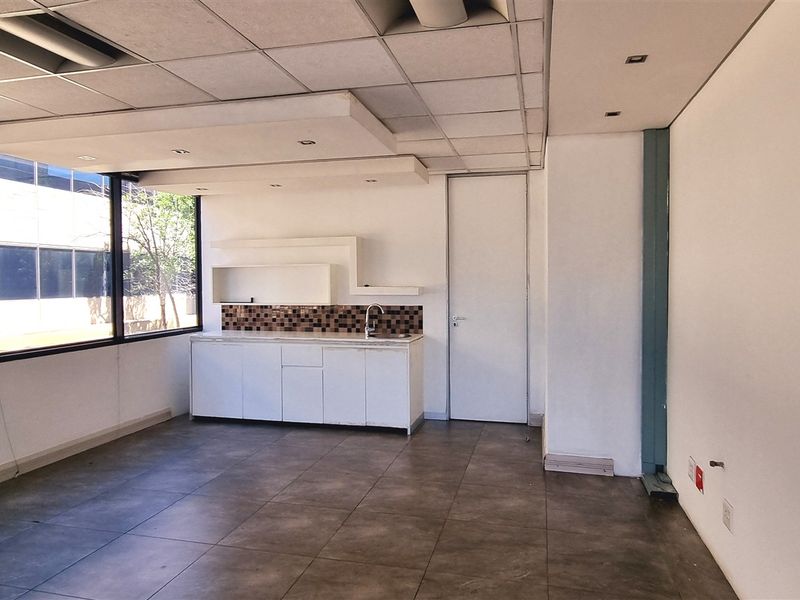 Freestanding building in Woodmead North Office Park - Photo 8