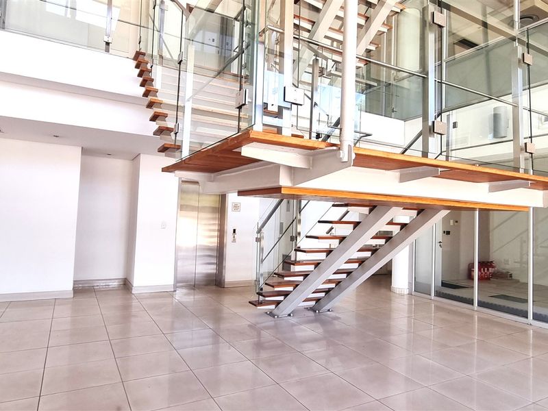 Freestanding building in Woodmead North Office Park - Photo 4