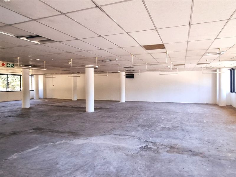 Freestanding building in Woodmead North Office Park - Photo 5