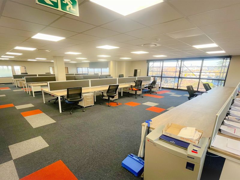 Office space to let in Houghton/Rosebank - Photo 8