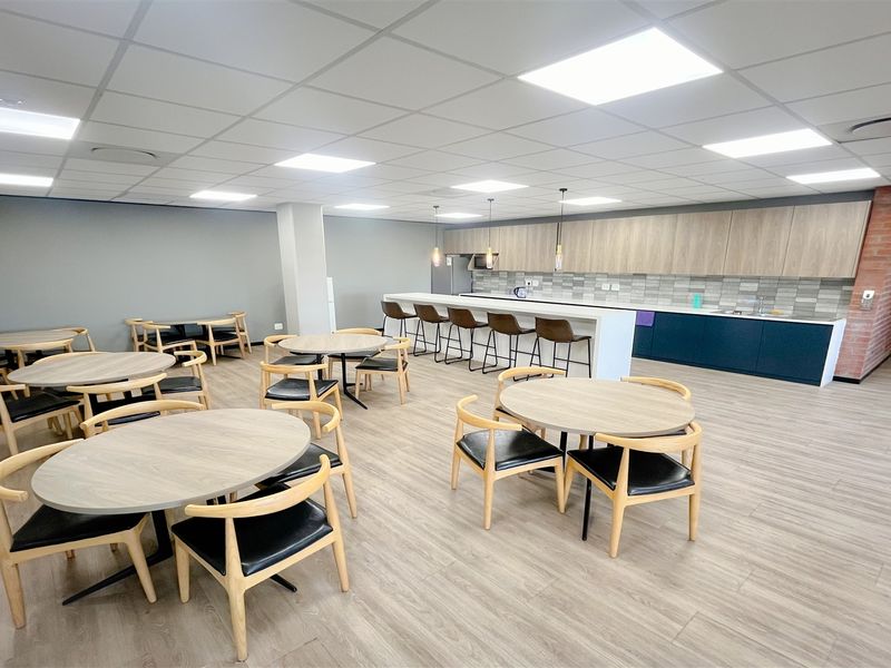 Office space to let in Houghton/Rosebank - Photo 5