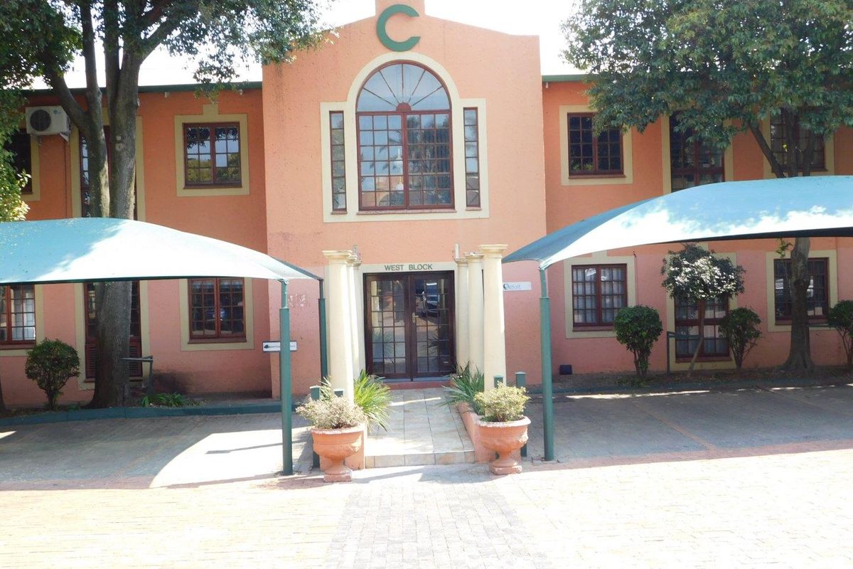 Small Ground Floor Randburg Offices For Sale / To Let. - Photo 5